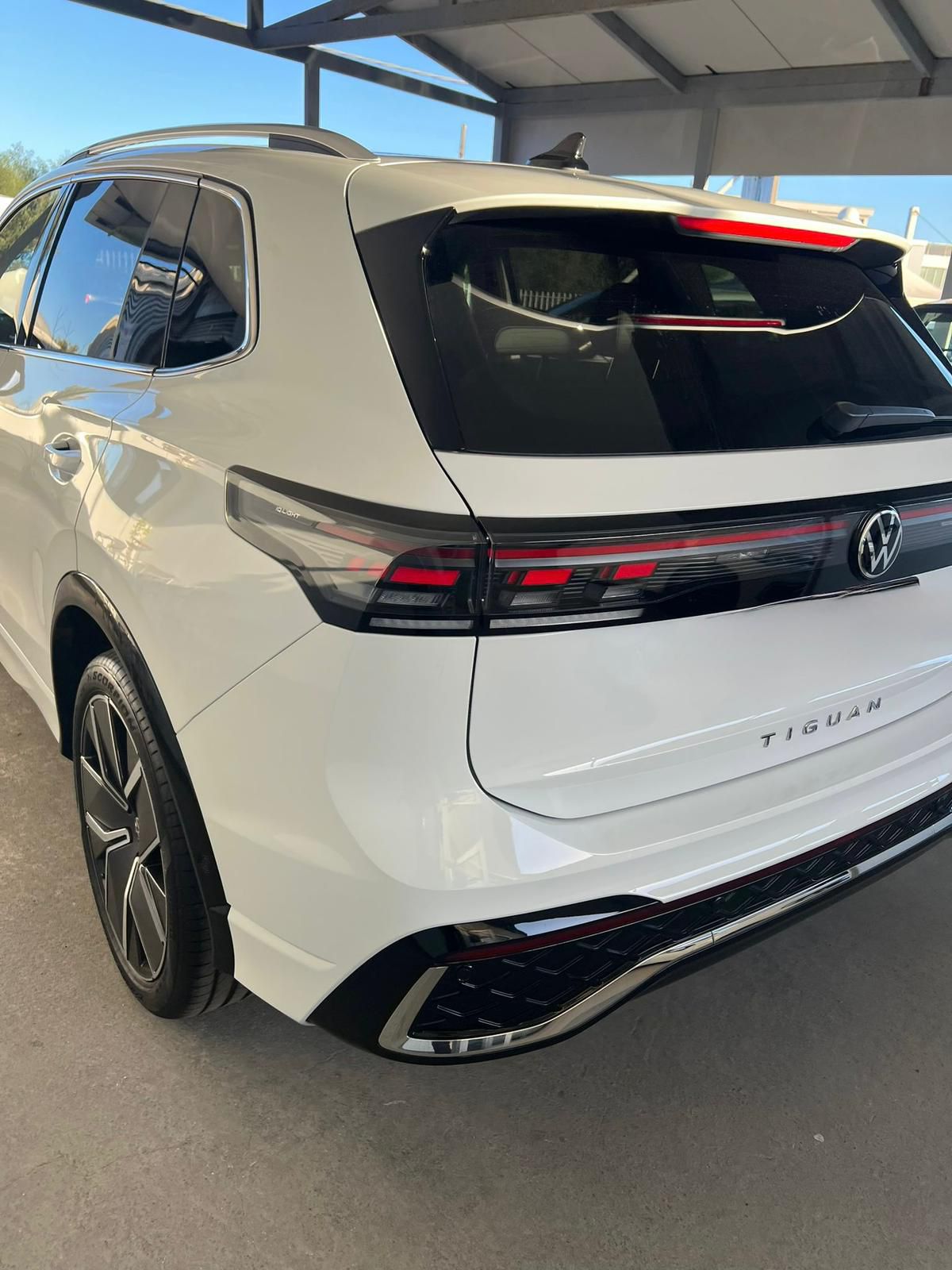 Volkswagen Tiguan 2.0 TDI 150 CV - immagine 10