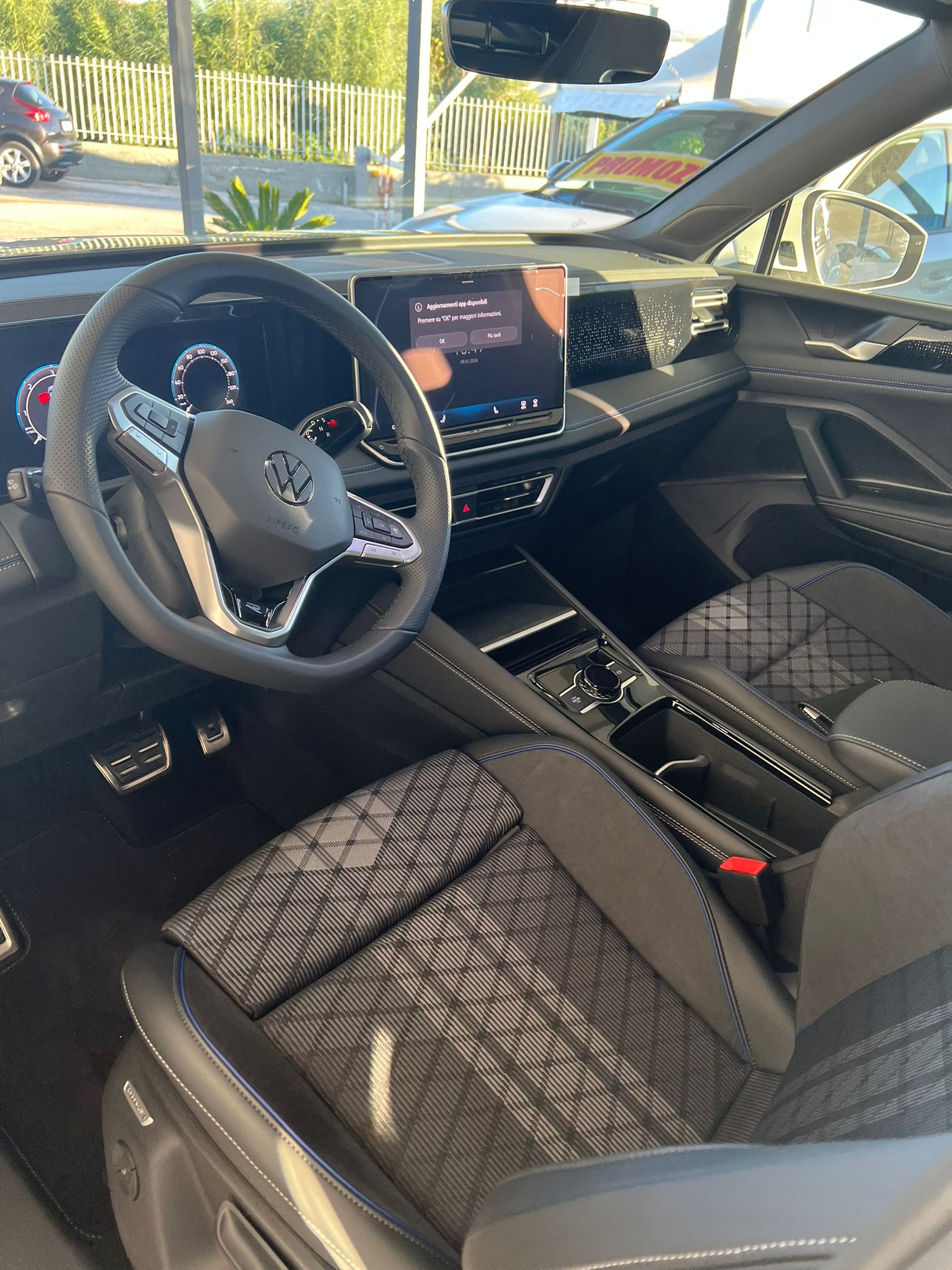 Volkswagen Tiguan 2.0 TDI 150 CV - immagine 6