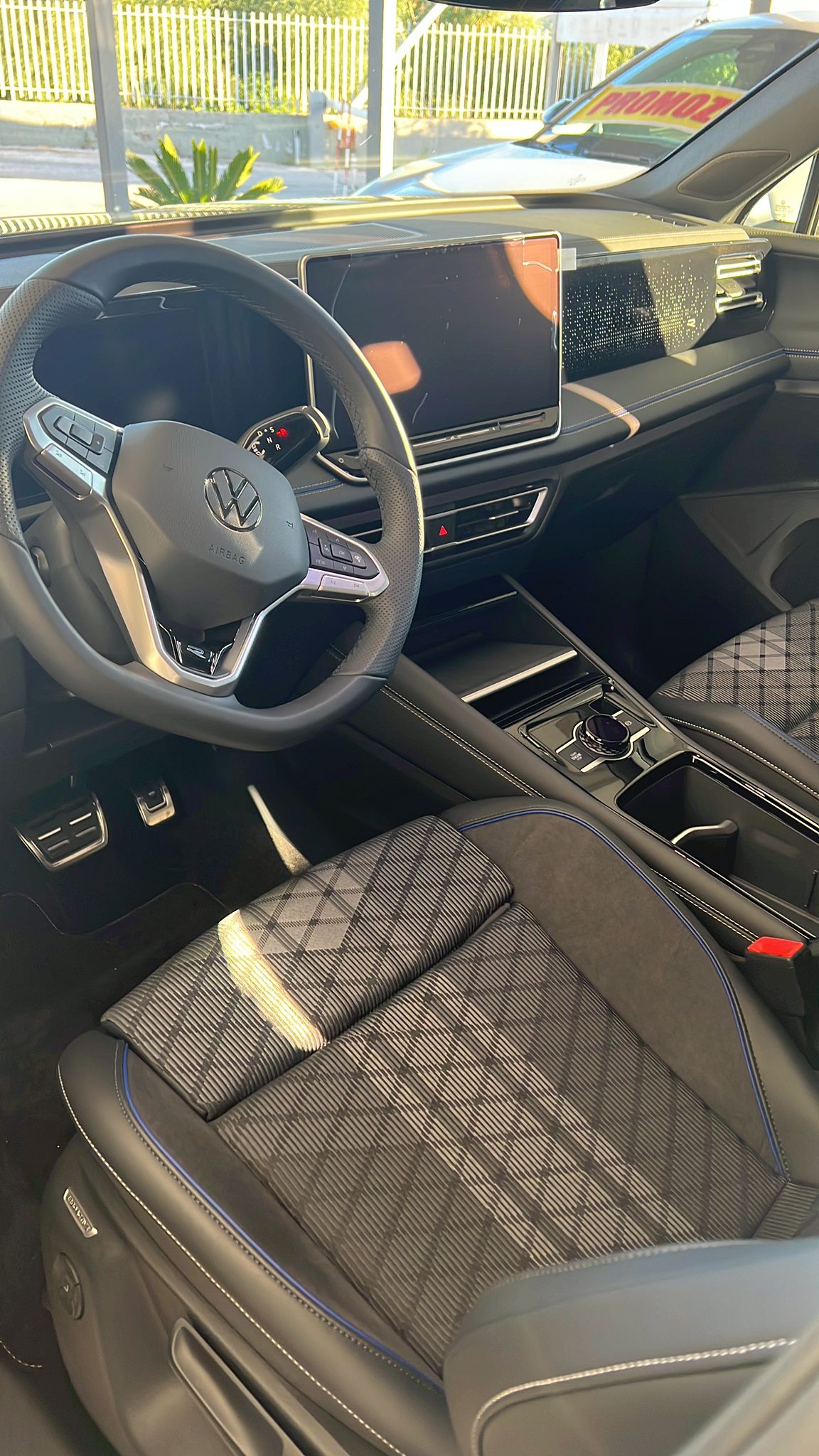 Volkswagen Tiguan 2.0 TDI 150 CV - immagine 3
